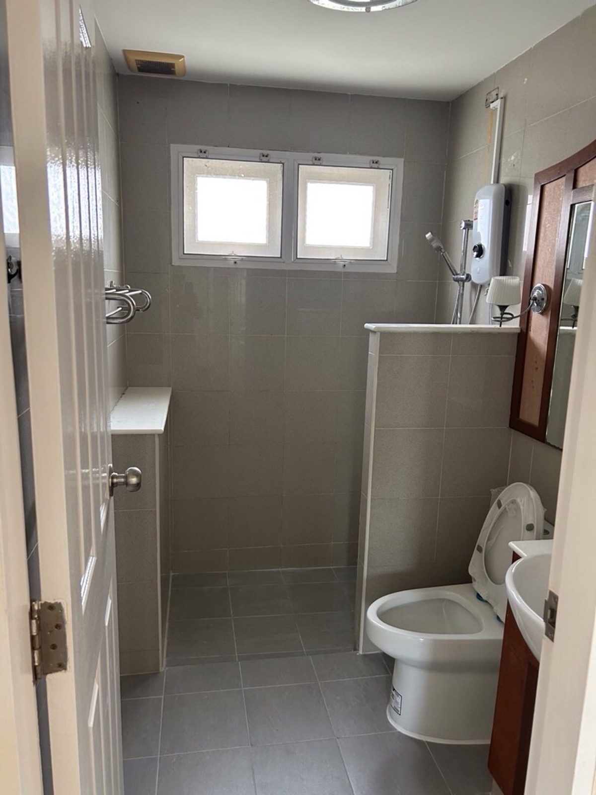 ให้เช่าบ้านมีนบุรี-ร่มเกล้า : บ้านเดี่ยวสไตล์หรู 2ชั้น ให้เช่า หมู่บ้านเพอเฟคเพลส รามคำแหง 164 เนื้อที่127 ตารางวา มีนบุรี กรุงเทพ10510