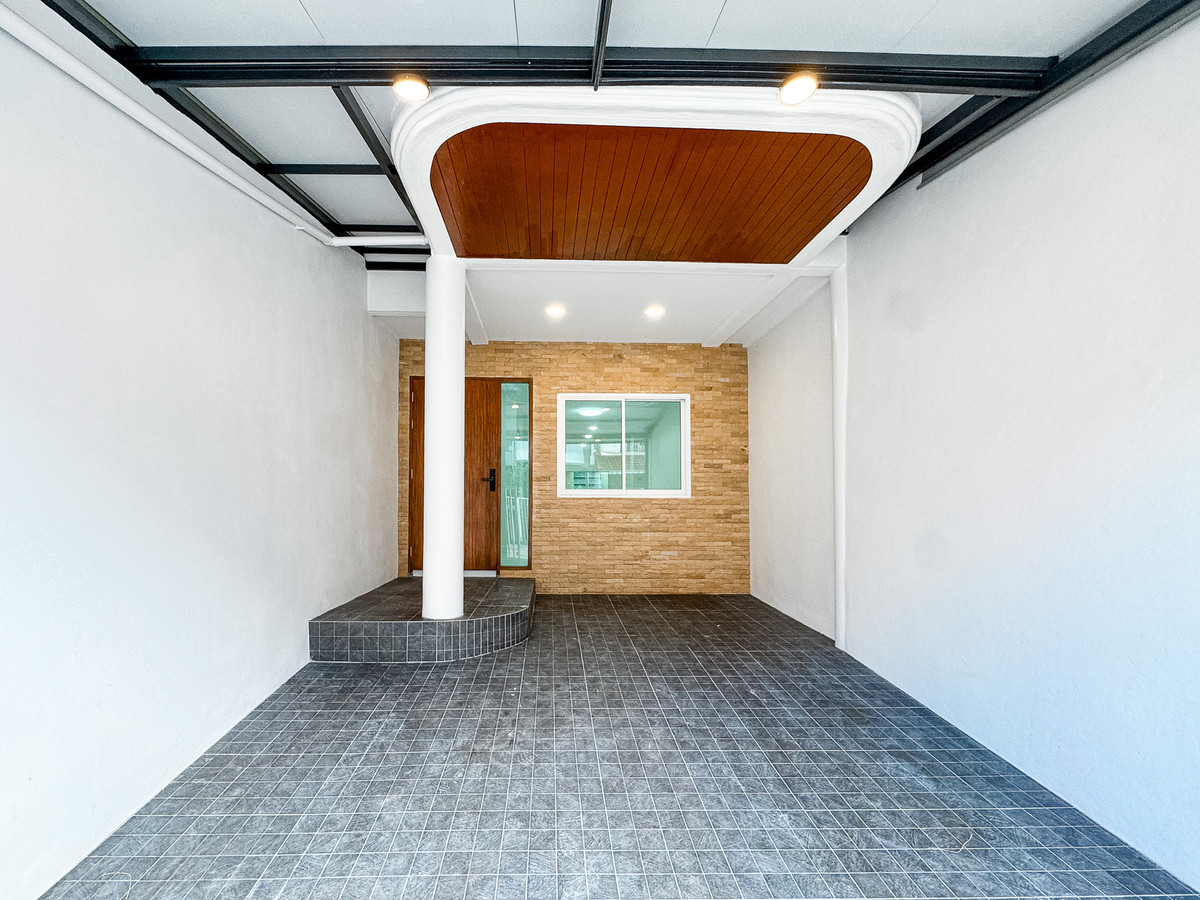 ขายทาวน์โฮมเลียบทางด่วนรามอินทรา : หมู่บ้าน 84 แมนชั่น / 2 ห้องนอน (ขาย), Moo Baan 84 Mansion / 2 Bedrooms (FOR SALE) FAHS035