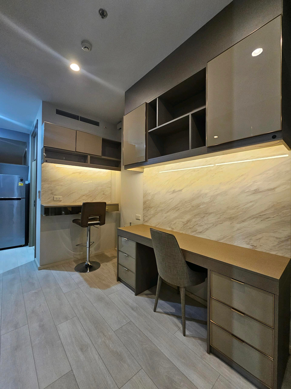 ให้เช่าคอนโดวิทยุ ชิดลม หลังสวน : 🔥ให้เช่า🔥 Noble เพลินจิต 1 ห้องนอน 45ตรม. พร้อมเข้าอยู่!