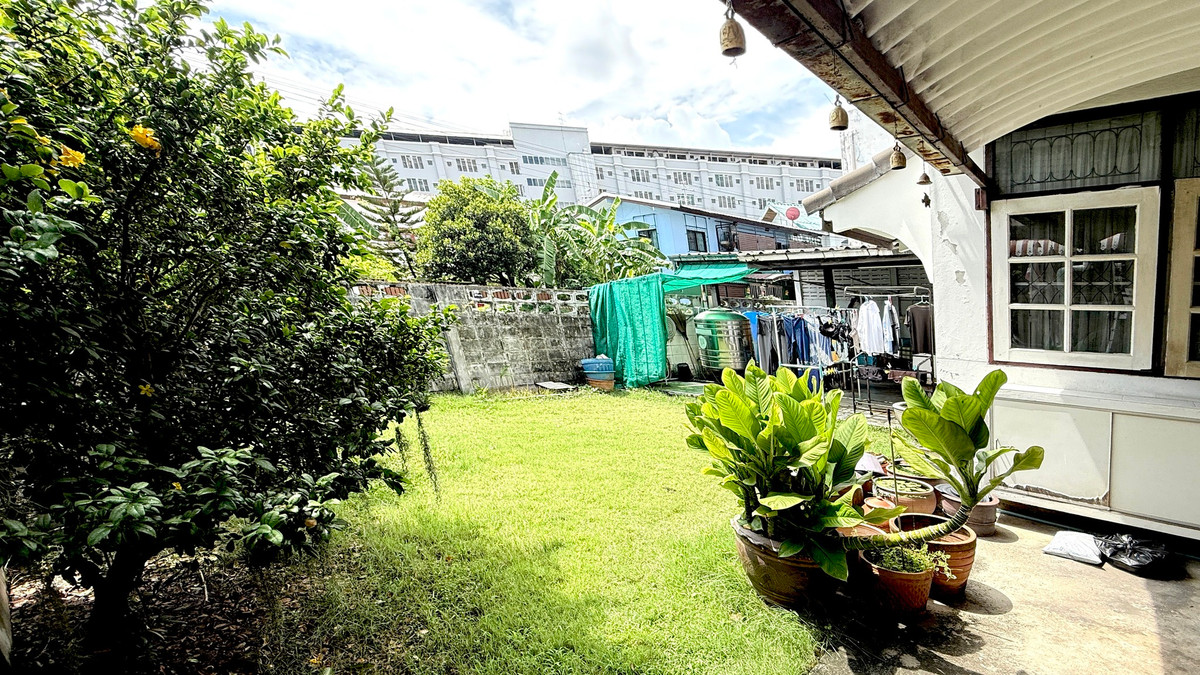 ขายทาวน์โฮมลาดพร้าว101 แฮปปี้แลนด์ : ทาวน์เฮาส์ ประชากรไทย ลาดพร้าว 93 / 4 ห้องนอน (ขาย), Townhouse Thai Population Ladprao 93 (FOR SALE) FAHS034