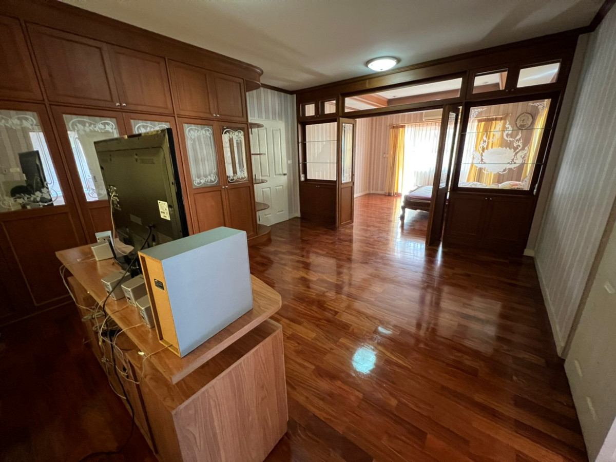 ให้เช่าบ้านปิ่นเกล้า จรัญสนิทวงศ์ : บ้านเดี่ยว 130ตรว. ติดถนนกาญจนาภิเษก ตรงข้ามโลตัส บางใหญ่ สวยงาม เฟอร์นิเจอร์ครบ 3ห้องนอน