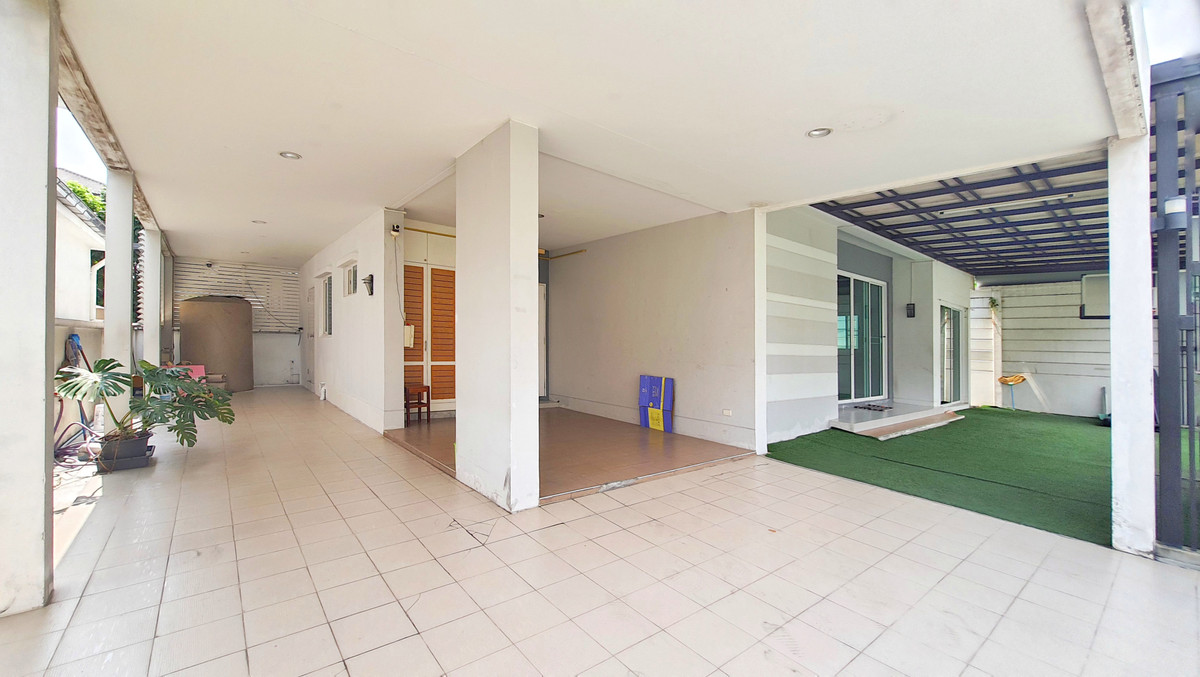 ขายบ้านพระราม 5 ราชพฤกษ์ บางกรวย : ขายด่วนบ้านเดี่ยว 3 ชั้น หลังริม MIND ปิ่นเกล้า-จรัญ 5 ห้องนอน 5 ห้องน้ำ พื้นที่เยอะ ต่อเติมครบพร้อมอยู่ ใกล้ทางด่วนศรีรัช คุ้มมาก 