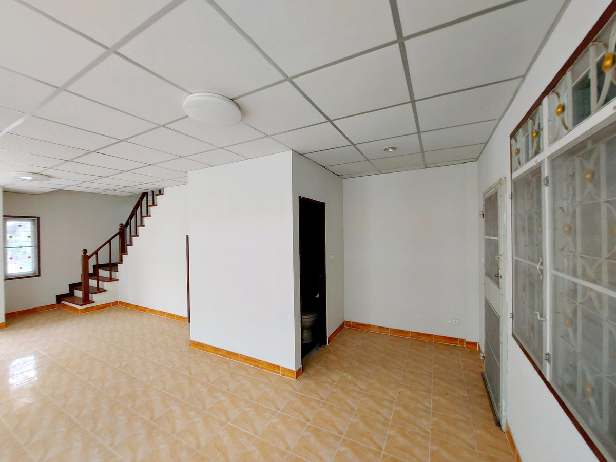 For SaleTownhomeNakhon Pathom : Corner townhouse for sale Pruksaphan Village, Lam Phaya, Nakhon Pathom, 20 sq m, 2 bedrooms, 2 bathrooms, near Central Nakhon Pathom, only 1.49 million baht.