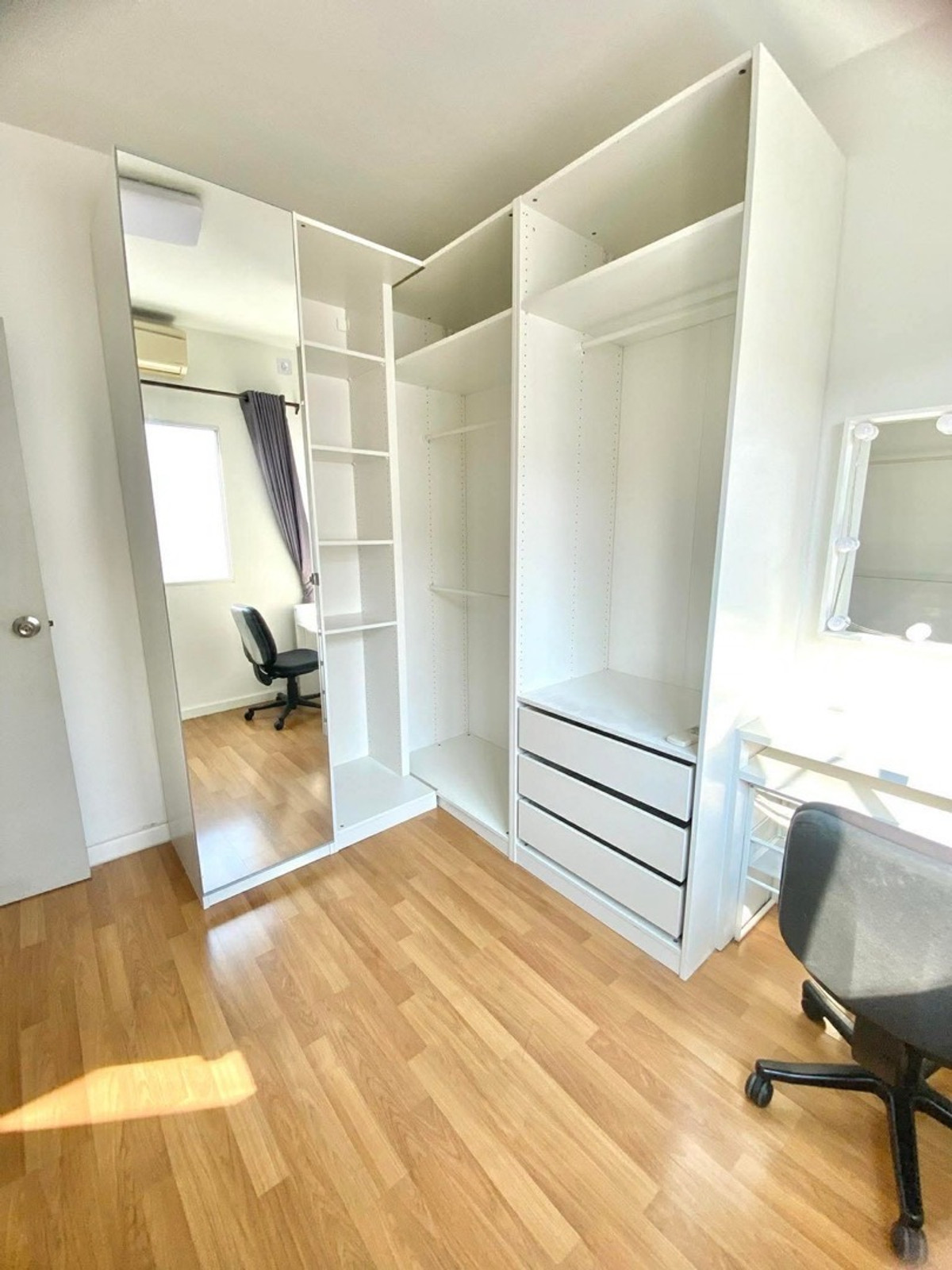 ให้เช่าทาวน์โฮมพระราม 2 บางขุนเทียน : 🏠✨ ให้เช่าทาวน์เฮ้าส์ 2 ชั้น ทำเลพระราม 2 – ท่าข้าม