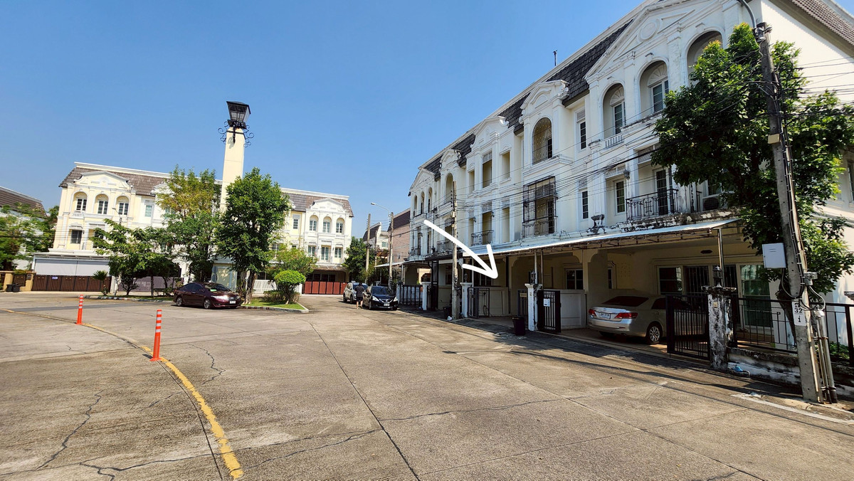 ขายทาวน์โฮมเอกชัย บางบอน : ขายทาวน์โฮม 3 ชั้น Urban Sathorn (เออร์เบิน สาทร) ใกล้ BTS บางหว้า จดทะเบียนบริษัทได้