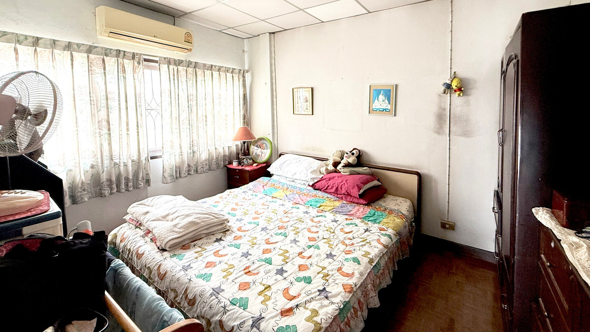 ขายทาวน์โฮมลาดพร้าว101 แฮปปี้แลนด์ : ทาวน์เฮาส์ ประชากรไทย ลาดพร้าว 93 / 4 ห้องนอน (ขาย), Townhouse Thai Population Ladprao 93 (FOR SALE) FAHS034