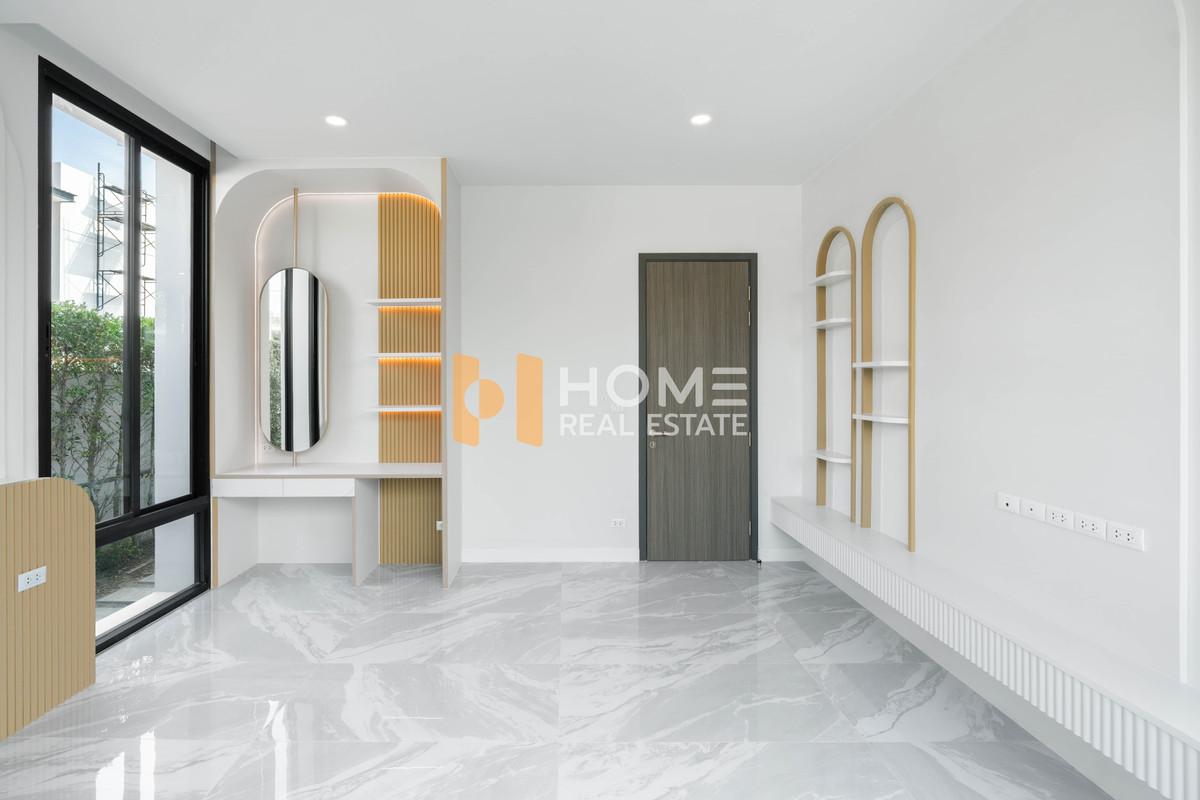 ขายบ้านเกษตรศาสตร์ รัชโยธิน : บ้านแปลงมุม ใกล้ BTS เพียง 500 ม. ✨ บ้านพร้อมที่ดิน เดอะ มาสเตอร์ เอกมัย - รามอินทรา / 5 ห้องนอน (ขาย), House with land The Master Ekkamai - Ramintra / 5 Bedrooms (FOR SALE) TPM335