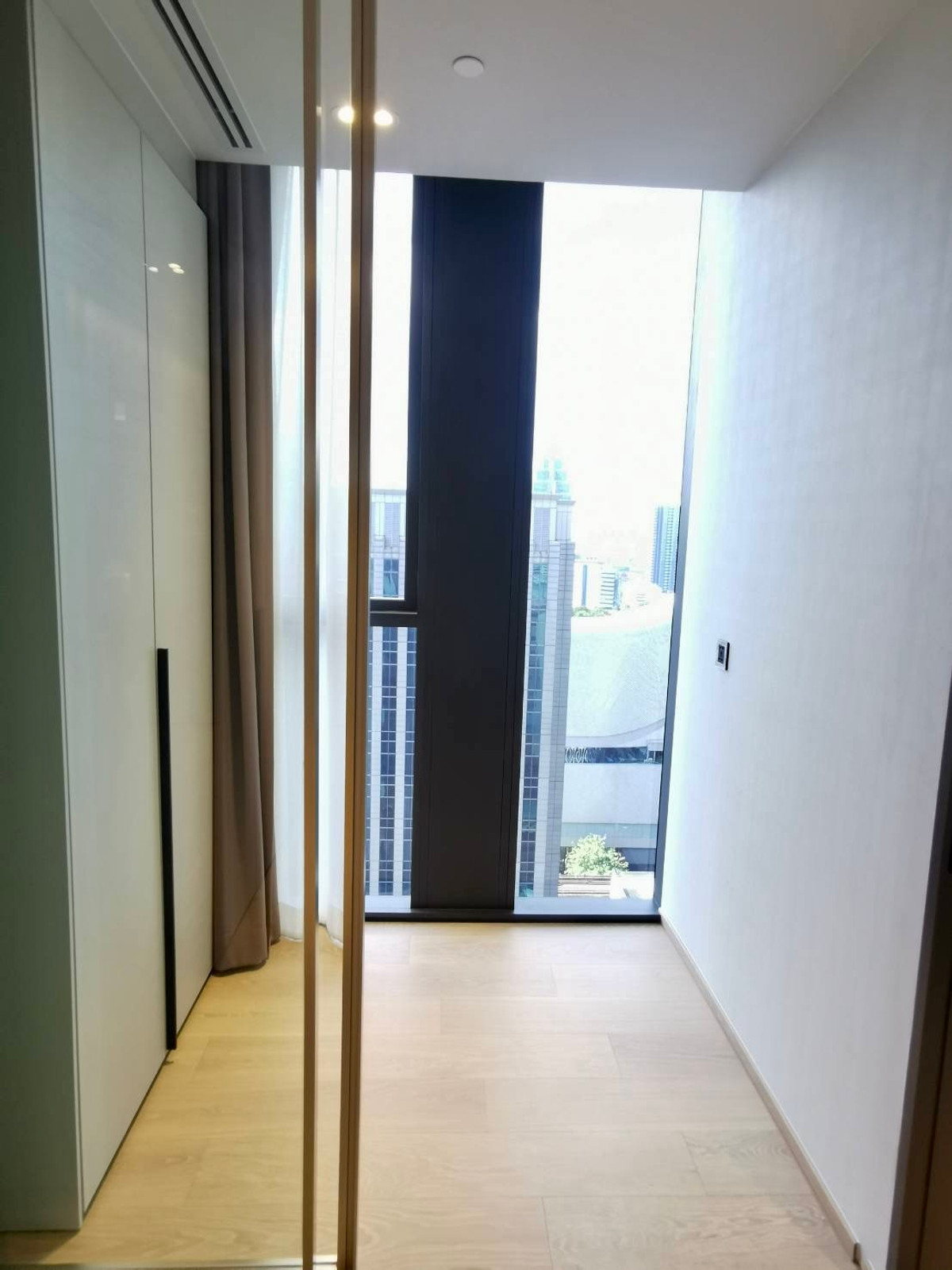 For SaleCondoWitthayu, Chidlom, Langsuan, Ploenchit : Tonson One Residence Penthouse: 3bed 3bath + maid 254.12sqm 158,000,000 Am: 0656199198