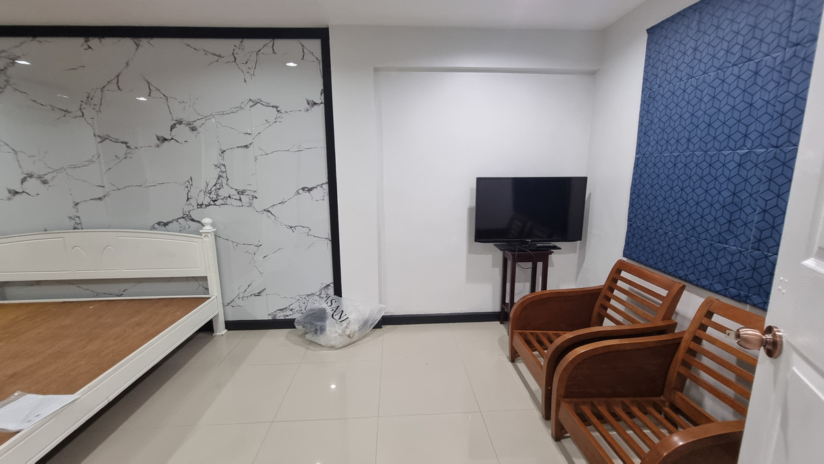 For RentTownhomeSukhumvit, Asoke, Thonglor : (BTS Thonglor, Pet Friendly) Newly Renovated Townhome for Rent – 800 meters to BTS Thong Lo
