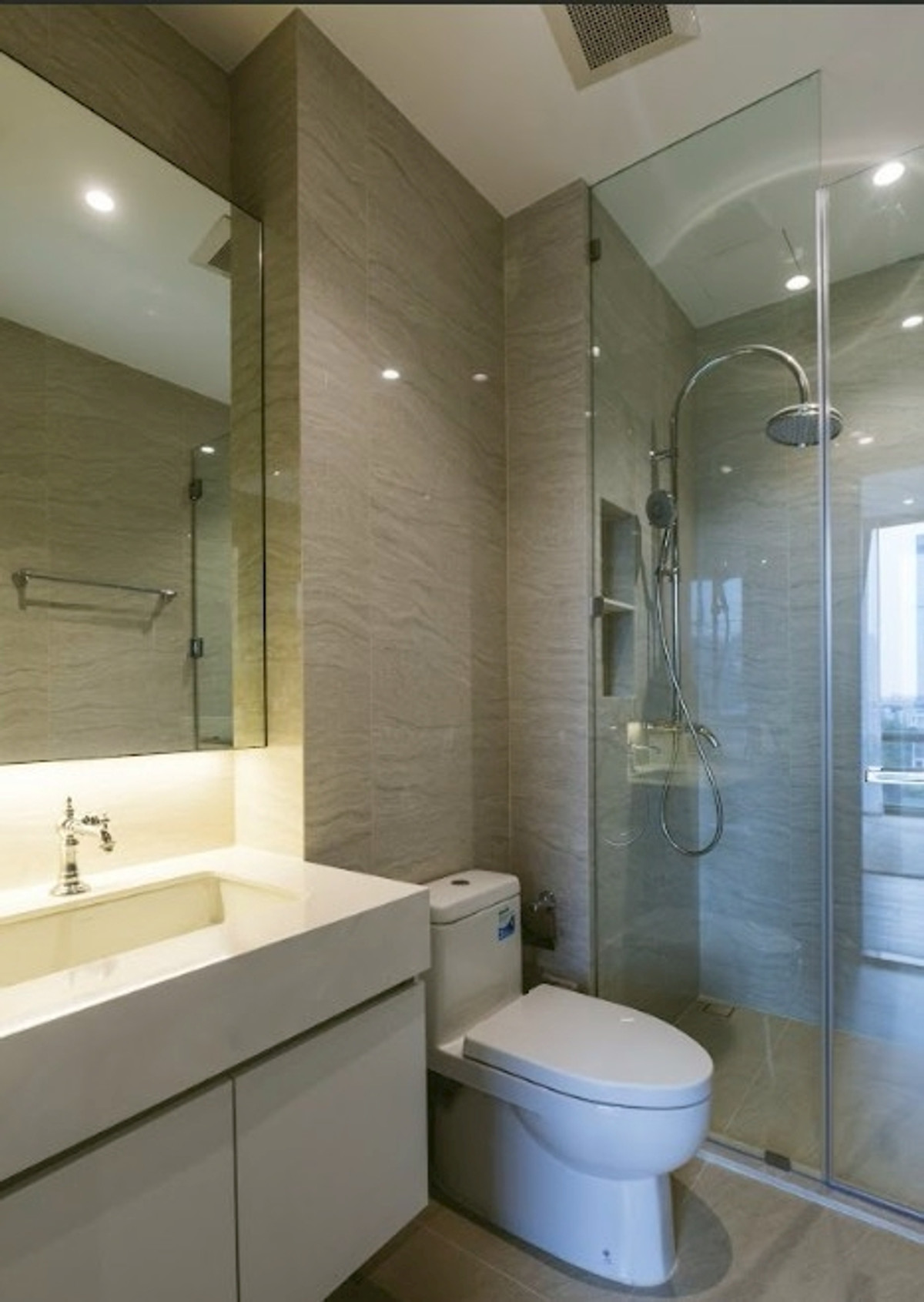 For RentCondoWitthayu, Chidlom, Langsuan, Ploenchit : LTH14524 – Condo for Rent | Muniq Langsuan | 78.2 sqm | 2 Beds 1 Bath | Near BTS Chit Lom | 120K/Month | Condo for rent Muniq Langsuan