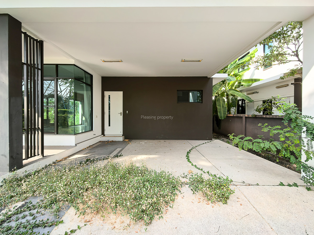 ขายบ้านลาดกระบัง สุวรรณภูมิ : บ้านเดี่ยว ร่มรื่น ใกล้อ่อนนุช จอดรถได้ 6 คัน