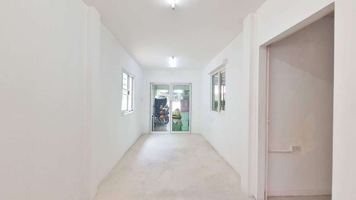 ขายบ้านพระราม 5 ราชพฤกษ์ บางกรวย : ขายด่วนบ้านเดี่ยว 3 ชั้น หลังริม MIND ปิ่นเกล้า-จรัญ 5 ห้องนอน 5 ห้องน้ำ พื้นที่เยอะ ต่อเติมครบพร้อมอยู่ ใกล้ทางด่วนศรีรัช คุ้มมาก 