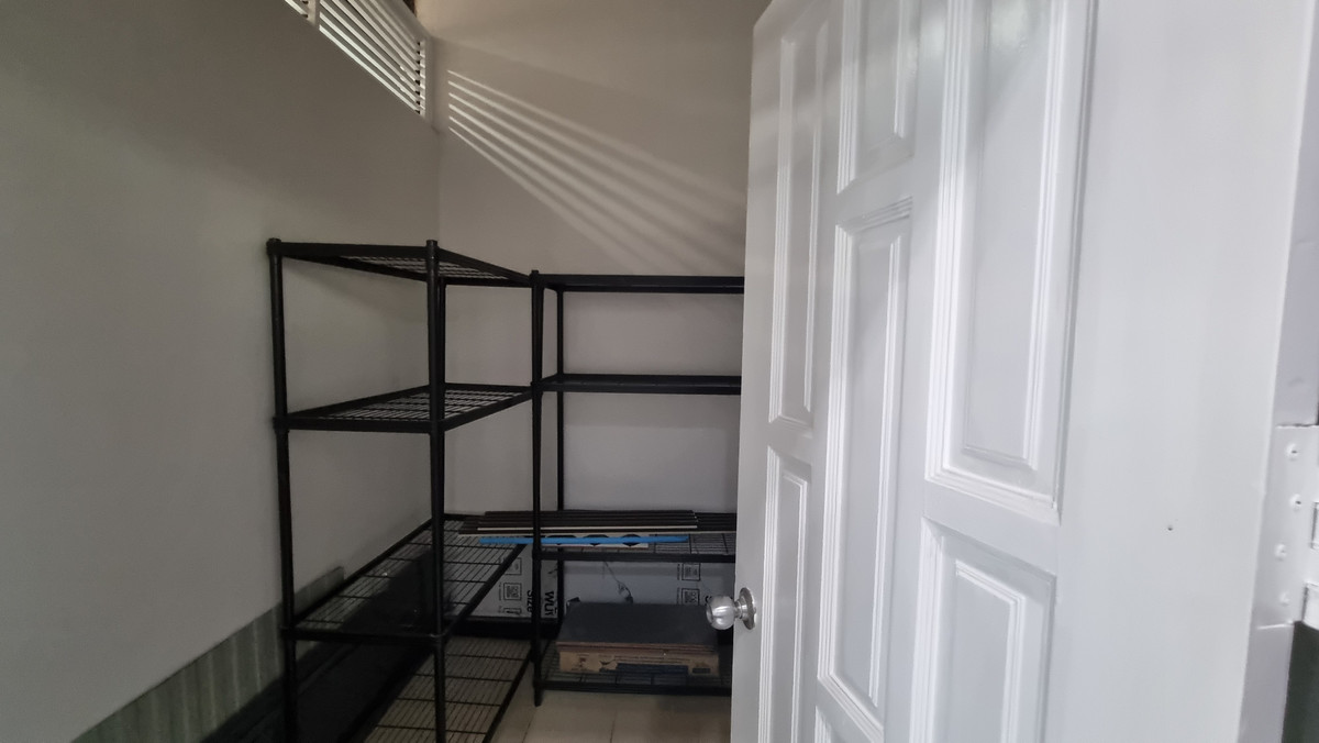 For RentTownhomeSukhumvit, Asoke, Thonglor : (BTS Thonglor, Pet Friendly) Newly Renovated Townhome for Rent – 800 meters to BTS Thong Lo