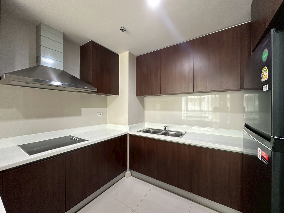 For RentCondoWitthayu, Chidlom, Langsuan, Ploenchit : ✨Condo for rent, The Rajdamri, 3 bedrooms, fully furnished and electrical appliances, convenient travel, near BTS Ratchadamri, Lumpini Park.