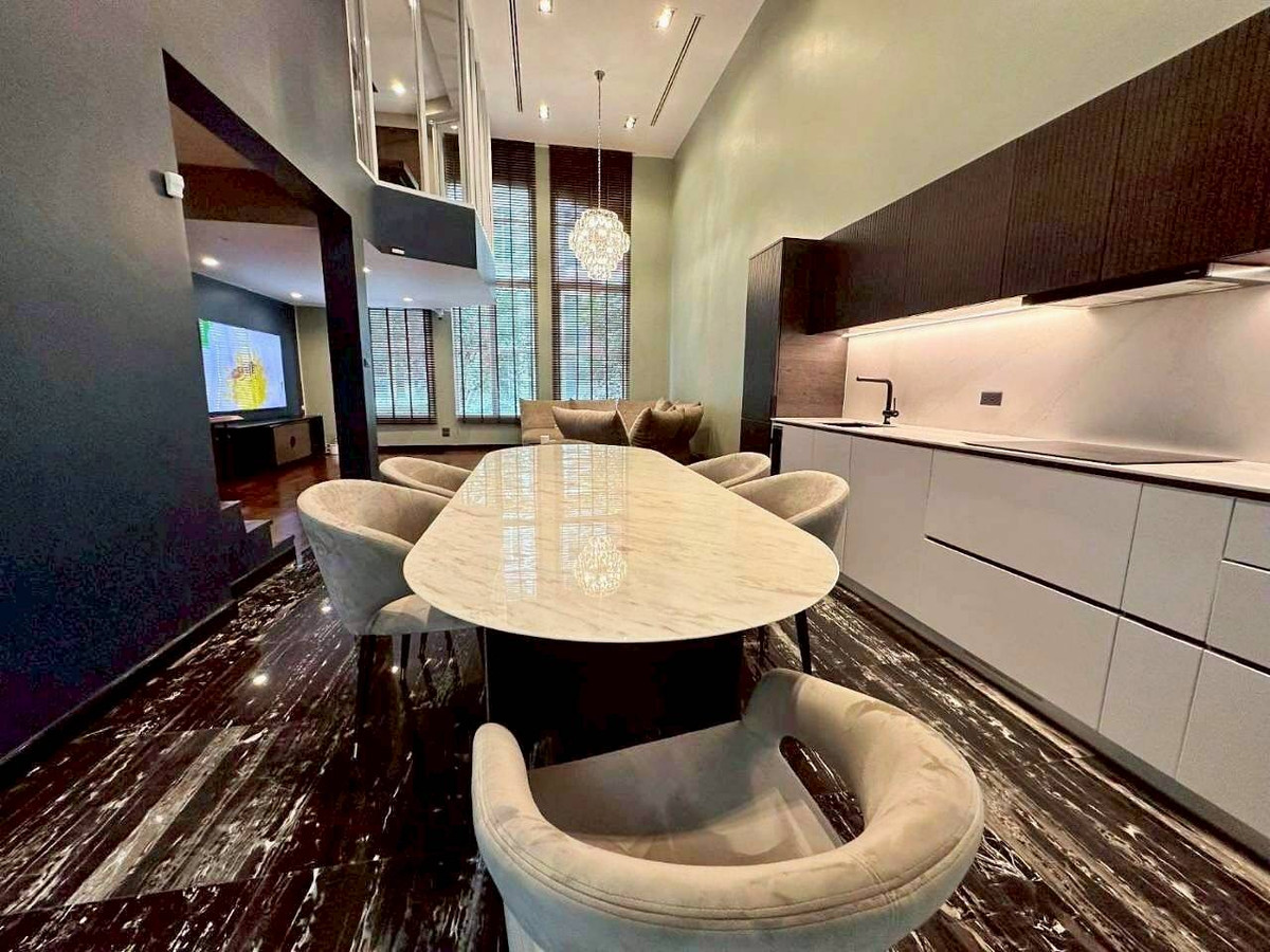 For SaleTownhomeSukhumvit, Asoke, Thonglor : For sale‼️ Baan Klang Krung Thonglor project, 4 floors, 26 sq m, in the heart of Thonglor, Newly Renovated, Khlong Tan Nuea Subdistrict, Watthana District, Bangkok, price 50,000,000 baht.