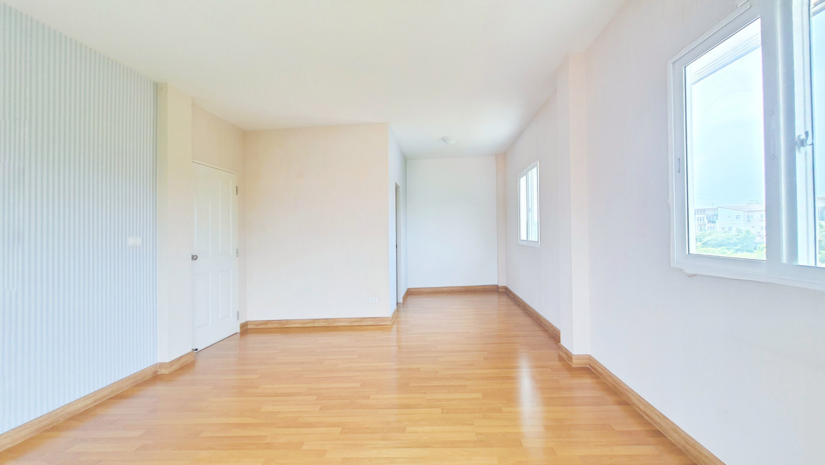 ขายบ้านพระราม 5 ราชพฤกษ์ บางกรวย : ขายด่วนบ้านเดี่ยว 3 ชั้น หลังริม MIND ปิ่นเกล้า-จรัญ 5 ห้องนอน 5 ห้องน้ำ พื้นที่เยอะ ต่อเติมครบพร้อมอยู่ ใกล้ทางด่วนศรีรัช คุ้มมาก 