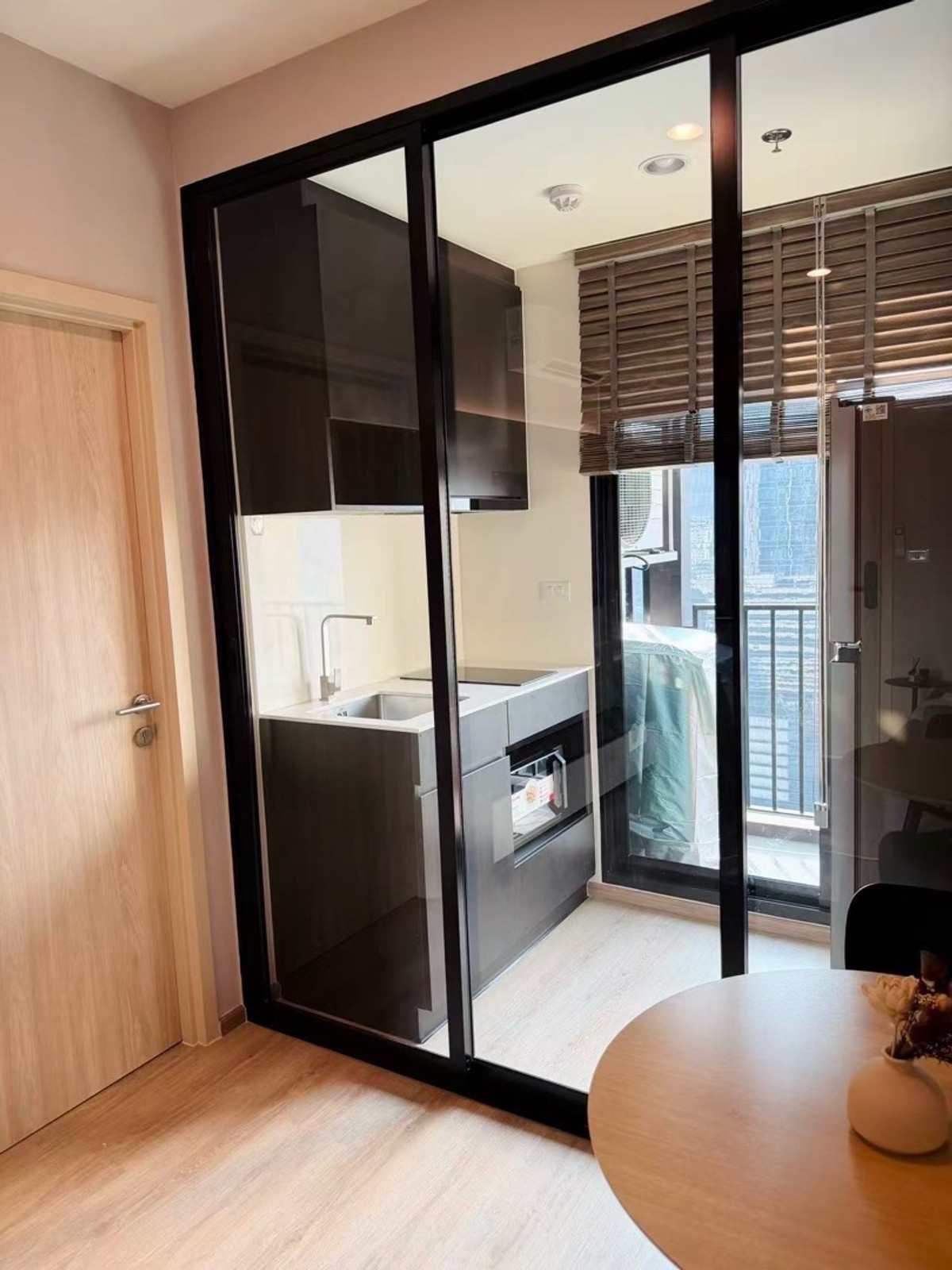 ให้เช่าคอนโดพระราม 9 เพชรบุรีตัดใหม่ RCA : ให้เช่า Nue District R9 ราคา 23,000 บาท [MPr260217]