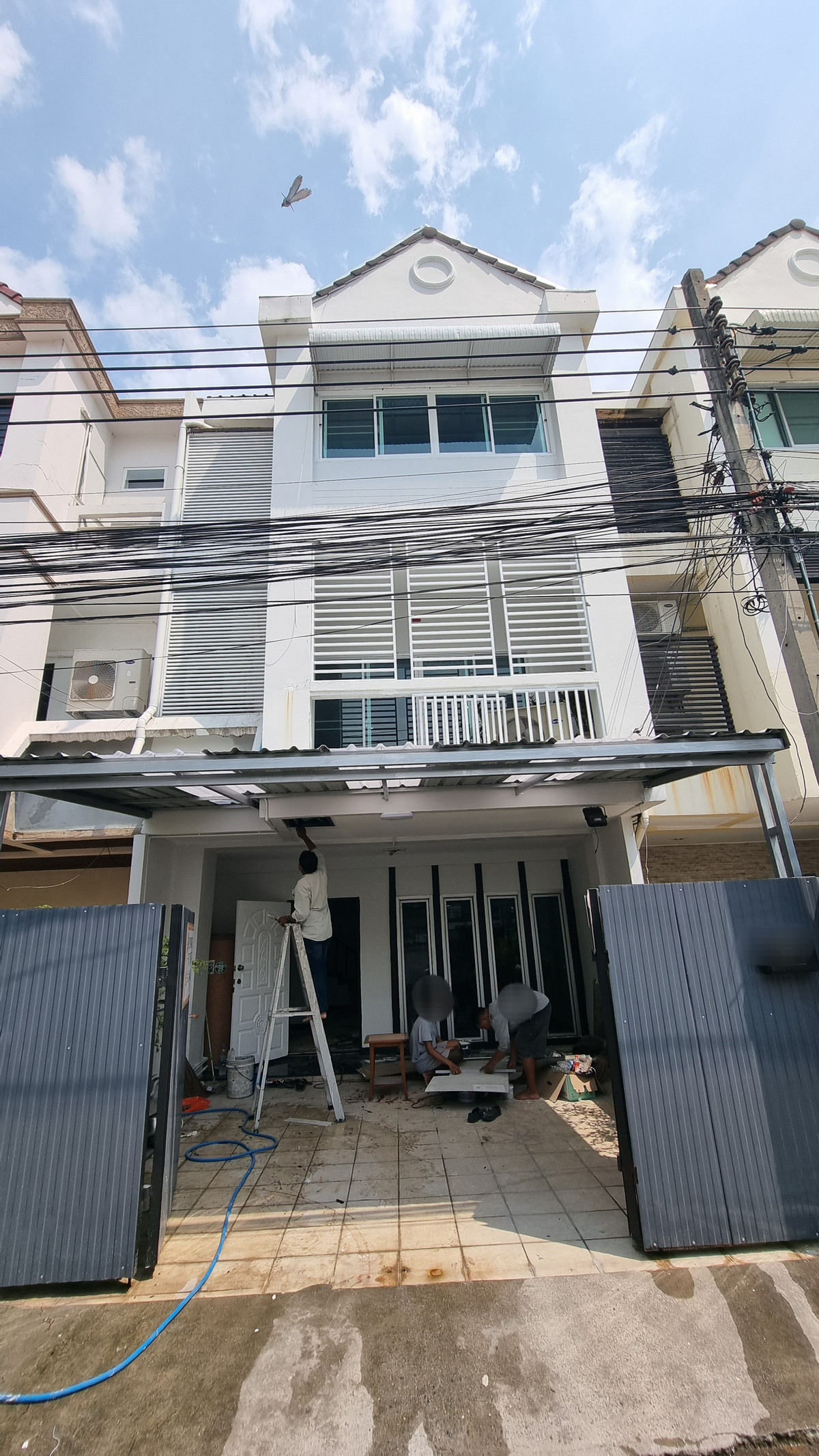 ให้เช่าทาวน์โฮมสุขุมวิท อโศก ทองหล่อ : (BTS ทองหล่อ, pet friendly) ให้เช่า ทาวน์โฮมรีโนเวทใหม่  800 เมตร  BTS ทองหล่อ