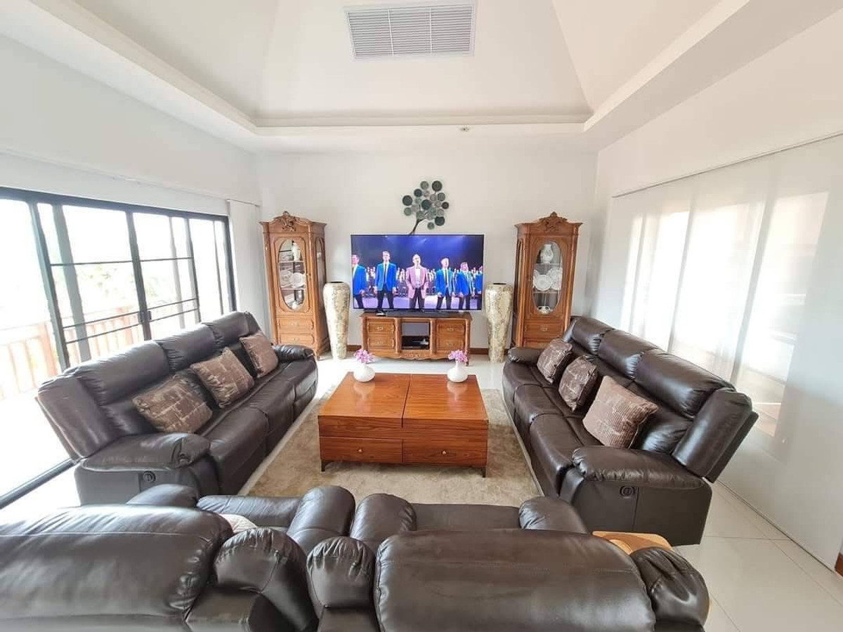 For SaleHousePattaya, Bangsaen, Chonburi : House with land Talay Sawan Village / 3 Bedrooms (FOR SALE) AM065