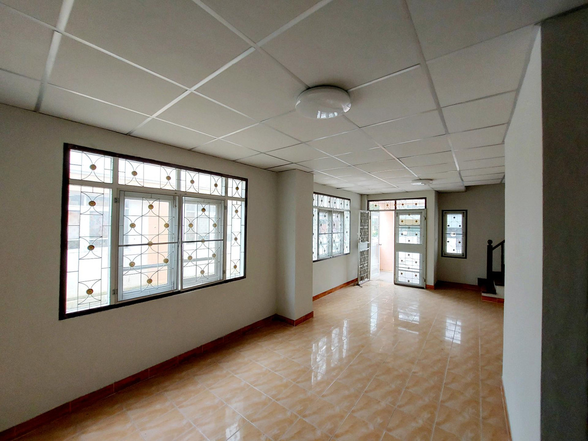 For SaleTownhomeNakhon Pathom : Corner townhouse for sale Pruksaphan Village, Lam Phaya, Nakhon Pathom, 20 sq m, 2 bedrooms, 2 bathrooms, near Central Nakhon Pathom, only 1.49 million baht.