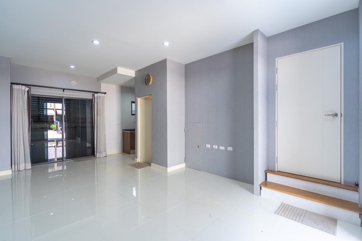 For RentHousePattanakan, Srinakarin : 🔥For Rent Immediately🔥 Baan Klang Muang The Edition Rama 9 - Bangkok Kreetha, 3 bedrooms, 3 bathrooms. Brand new house, excellent condition, convenient location, ready to move in❗