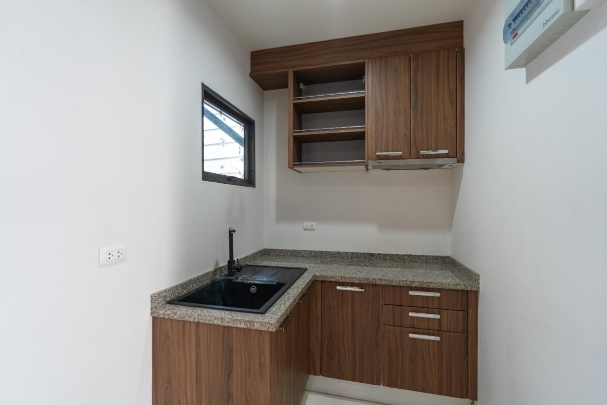 For RentHousePattanakan, Srinakarin : 🔥For Rent Immediately🔥 Baan Klang Muang The Edition Rama 9 - Bangkok Kreetha, 3 bedrooms, 3 bathrooms. Brand new house, excellent condition, convenient location, ready to move in❗