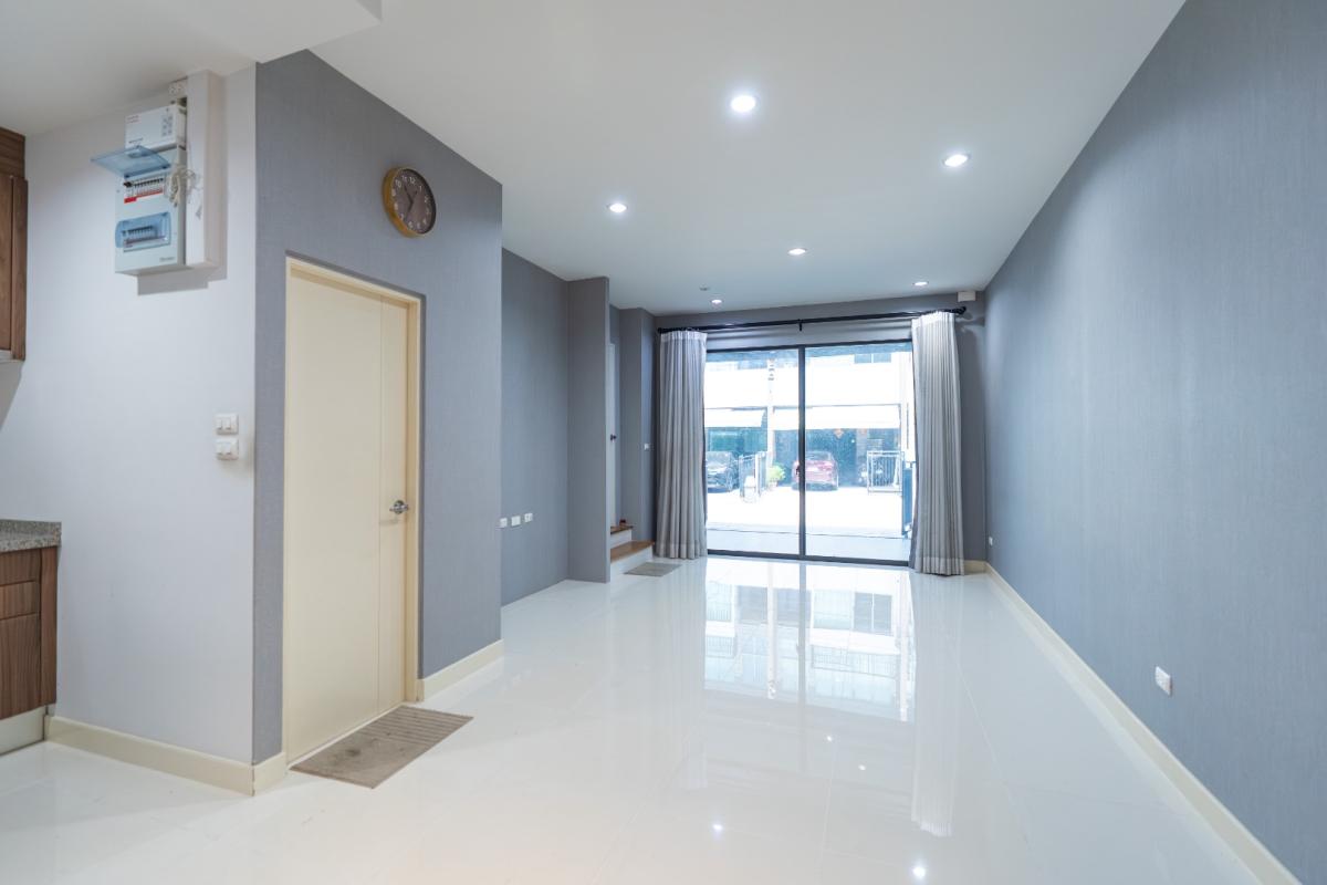 For RentHousePattanakan, Srinakarin : 🔥For Rent Immediately🔥 Baan Klang Muang The Edition Rama 9 - Bangkok Kreetha, 3 bedrooms, 3 bathrooms. Brand new house, excellent condition, convenient location, ready to move in❗