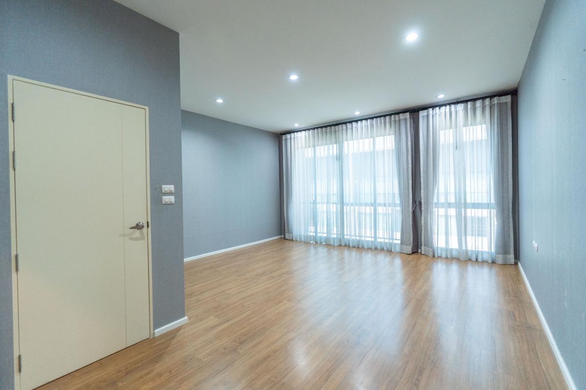 For RentHousePattanakan, Srinakarin : 🔥For Rent Immediately🔥 Baan Klang Muang The Edition Rama 9 - Bangkok Kreetha, 3 bedrooms, 3 bathrooms. Brand new house, excellent condition, convenient location, ready to move in❗