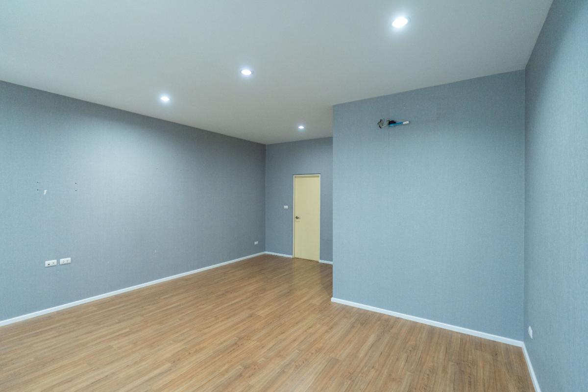 For RentHousePattanakan, Srinakarin : 🔥For Rent Immediately🔥 Baan Klang Muang The Edition Rama 9 - Bangkok Kreetha, 3 bedrooms, 3 bathrooms. Brand new house, excellent condition, convenient location, ready to move in❗