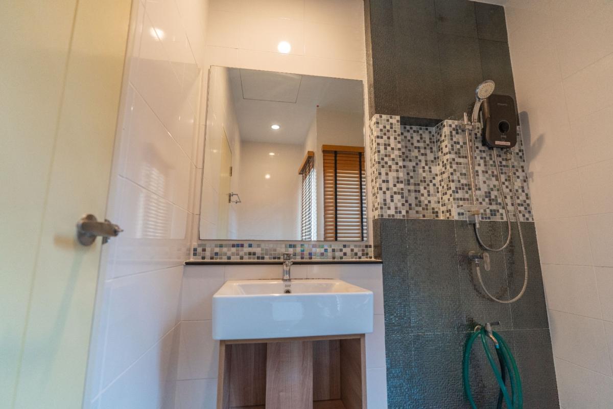 For RentHousePattanakan, Srinakarin : 🔥For Rent Immediately🔥 Baan Klang Muang The Edition Rama 9 - Bangkok Kreetha, 3 bedrooms, 3 bathrooms. Brand new house, excellent condition, convenient location, ready to move in❗