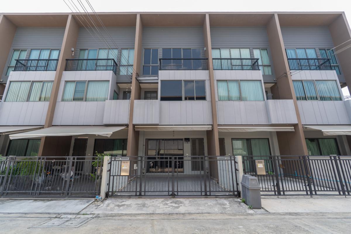 For RentHousePattanakan, Srinakarin : 🔥For Rent Immediately🔥 Baan Klang Muang The Edition Rama 9 - Bangkok Kreetha, 3 bedrooms, 3 bathrooms. Brand new house, excellent condition, convenient location, ready to move in❗