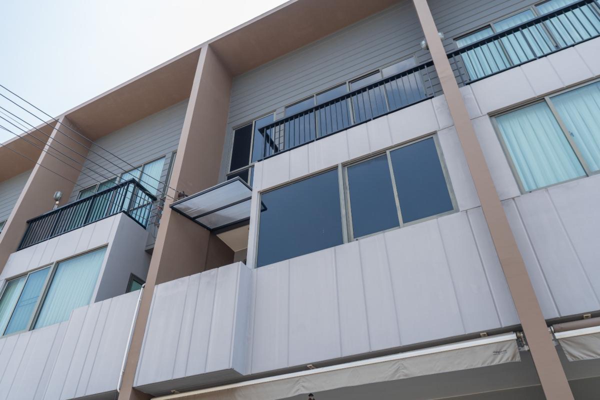 For RentHousePattanakan, Srinakarin : 🔥For Rent Immediately🔥 Baan Klang Muang The Edition Rama 9 - Bangkok Kreetha, 3 bedrooms, 3 bathrooms. Brand new house, excellent condition, convenient location, ready to move in❗