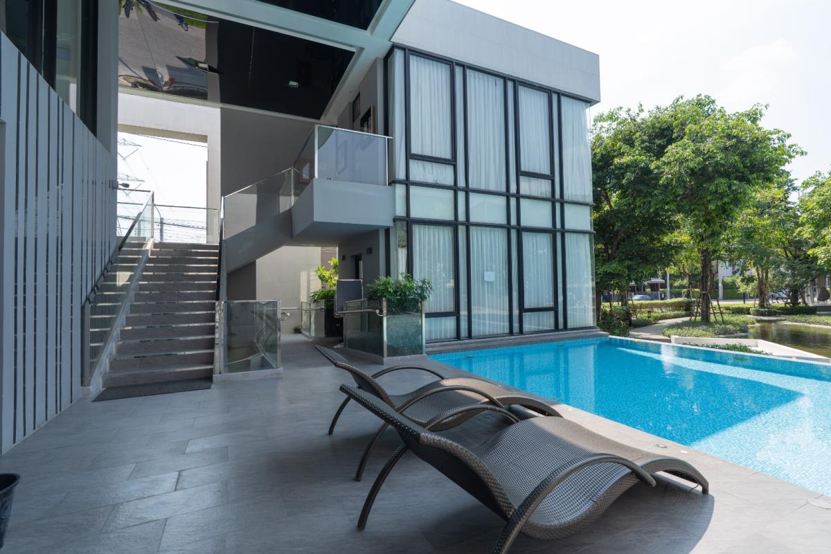 For RentHousePattanakan, Srinakarin : 🔥For Rent Immediately🔥 Baan Klang Muang The Edition Rama 9 - Bangkok Kreetha, 3 bedrooms, 3 bathrooms. Brand new house, excellent condition, convenient location, ready to move in❗