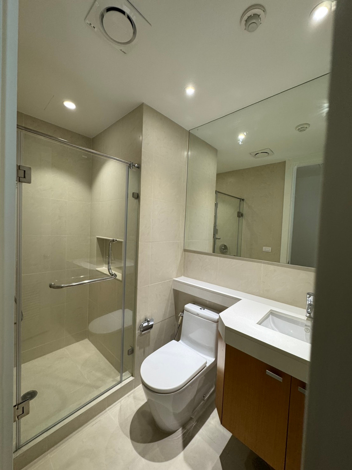 For RentCondoWitthayu, Chidlom, Langsuan, Ploenchit : For Rent Condo Athenee Residence, Ruamrudee Prime Embassy District , Wireless Road Area (S15-7939) 