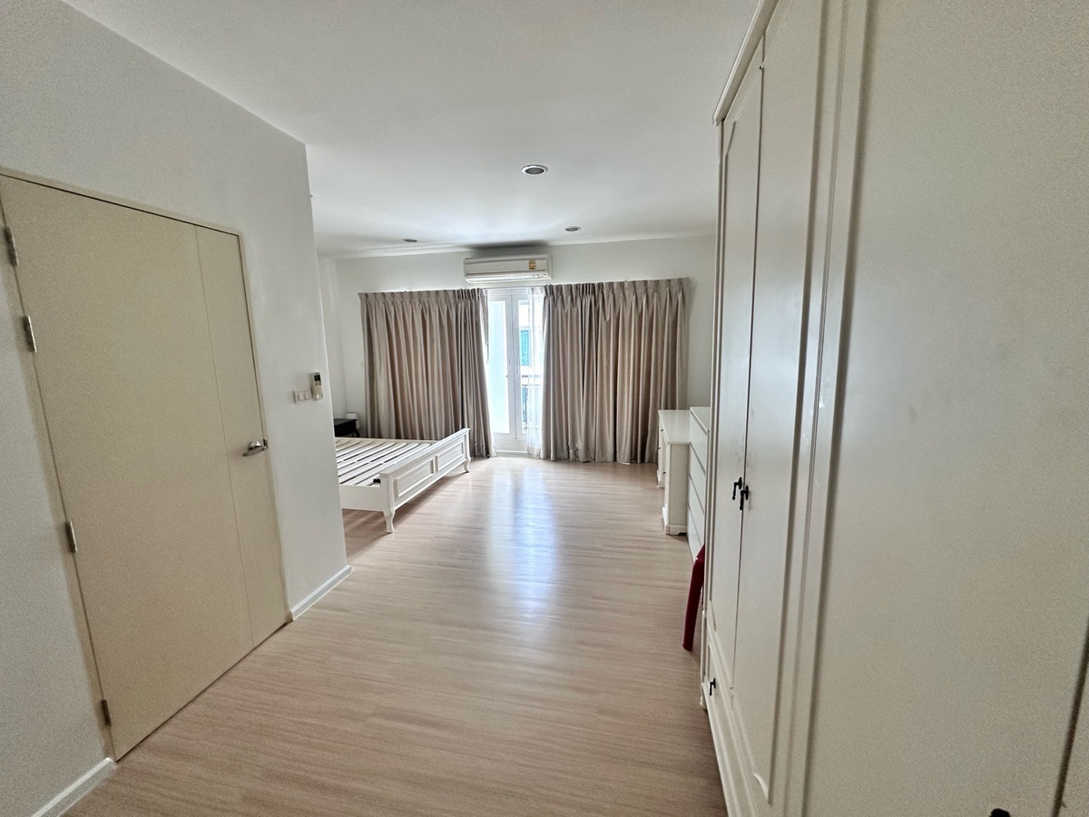 ให้เช่าบ้านพระราม 9 เพชรบุรีตัดใหม่ RCA : ให้เช่าบ้านพระราม9