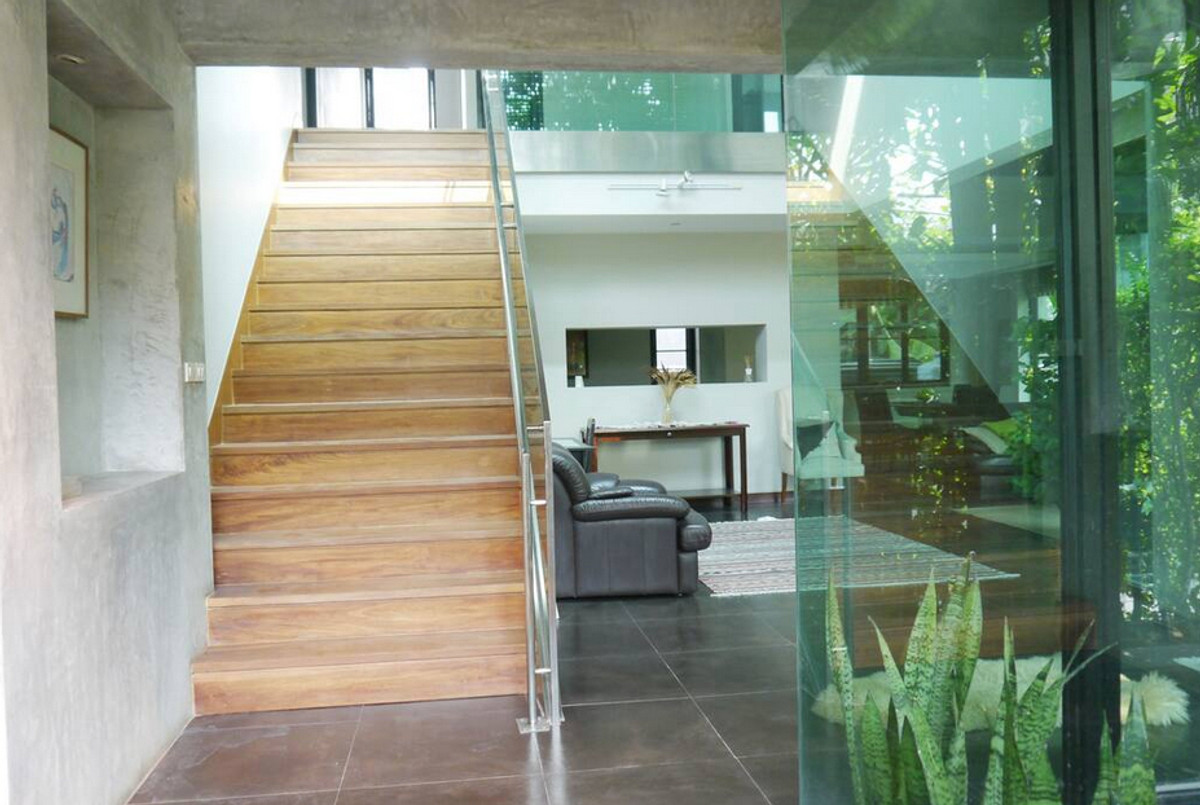 For RentHouseSukhumvit, Asoke, Thonglor : House wz private swiming pool in Thonglor Sukhumvit, only 800 meters to BTS Thonglor station