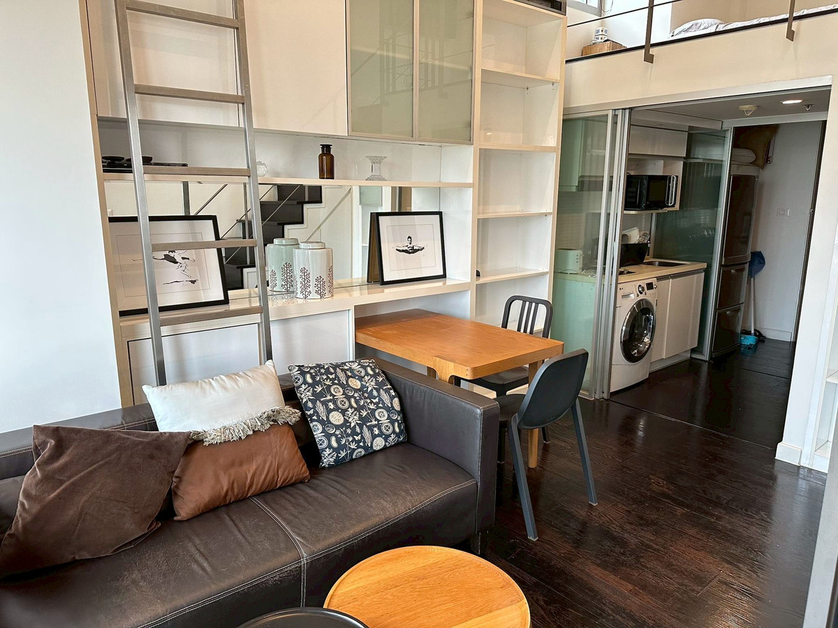 ให้เช่าคอนโดสุขุมวิท อโศก ทองหล่อ : 🐶🐱 คอนโดเลี้ยงสัตว์ได้ ใจกลางสุขุมวิท! ห้องมุมหายาก น่าอยู่สุดๆ ที่ Ideo Morph 38 🏙️✨ เฟอร์ครบ เครื่องใช้ไฟฟ้าพร้อม เข้าอยู่ได้เลย!