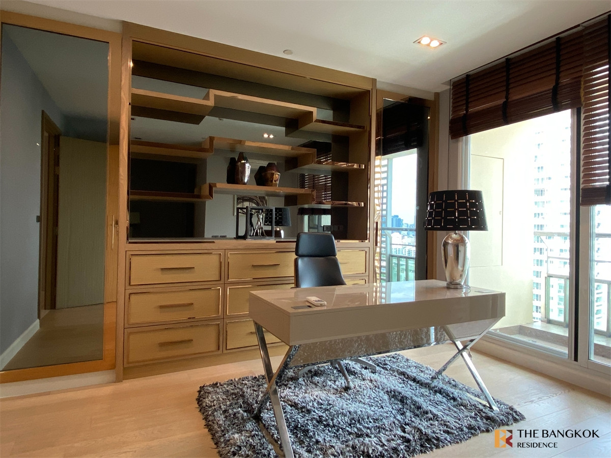 For RentCondoSukhumvit, Asoke, Thonglor : ✨ GT15952 | Condo Ideal 24, convenient travel, near BTS, there is a shuttle, beautifully decorated room, fully furnished, ready to move in!