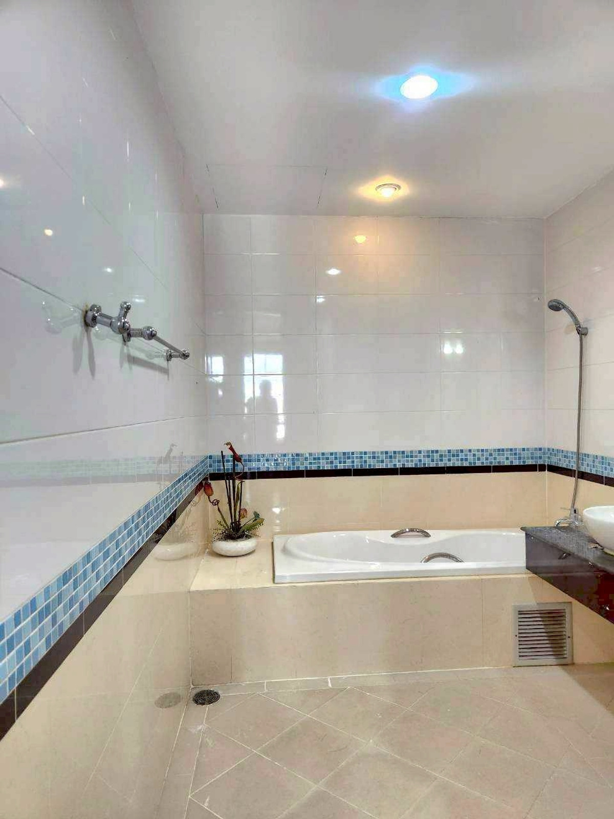 For RentCondoSukhumvit, Asoke, Thonglor : LTH14558 – Condo for Rent | CitiSmart Sukhumvit 18 | 180 sqm | 3 Beds 3 Baths | Penthouse | Near BTS Asoke | 82K/Month | Penthouse for rent Citi Smart Sukhumvit 18