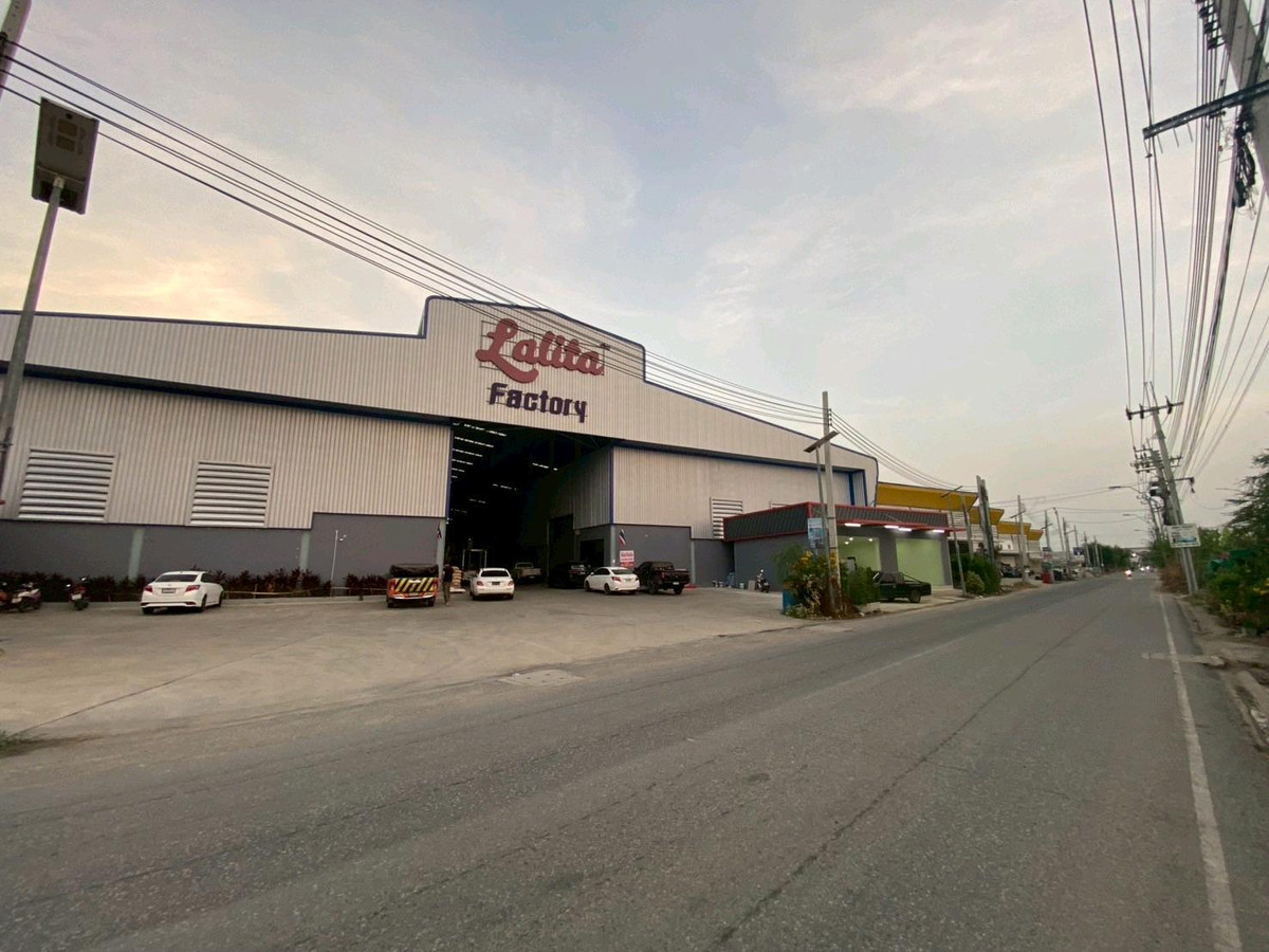 For RentWarehouseSamut Prakan,Samrong : +Close to places to eat