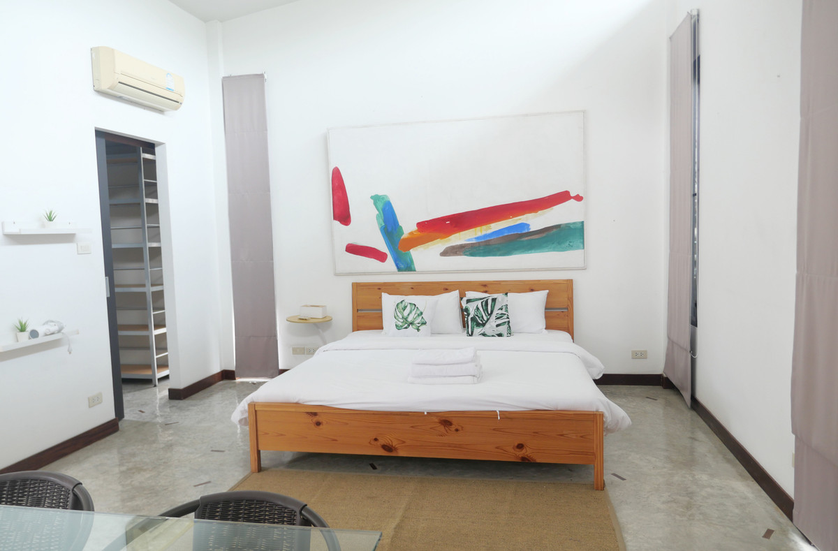 For RentHouseSukhumvit, Asoke, Thonglor : House wz private swiming pool in Thonglor Sukhumvit, only 800 meters to BTS Thonglor station