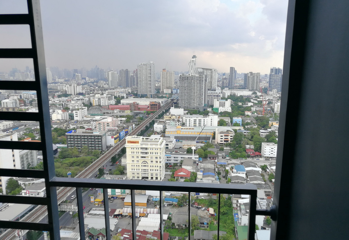 ให้เช่าคอนโดอ่อนนุช อุดมสุข : ให้เช่าคอนโด Ideo สุขุมวิท 93 ชั้น 31 ชั้นสูง วิวสวย Studio 26 ตร.ม. เฟอร์ครบ & เครื่องใช้ไฟฟ้าครบ ตกแต่งอย่างดี เดินทางสะดวกติด BTS บางจาก 