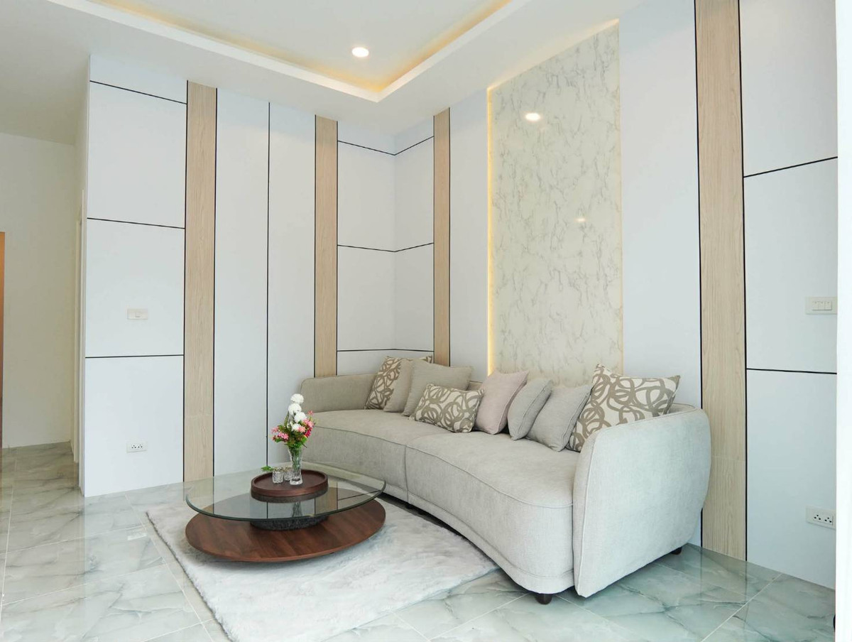 For SaleHousePattaya, Bangsaen, Chonburi : Village Pattaya Rungrueng / 3 Bedrooms (For Sale), Moo Baan Pattaya Rungrueng / 3 Bedrooms (FOR SALE) BEWN083