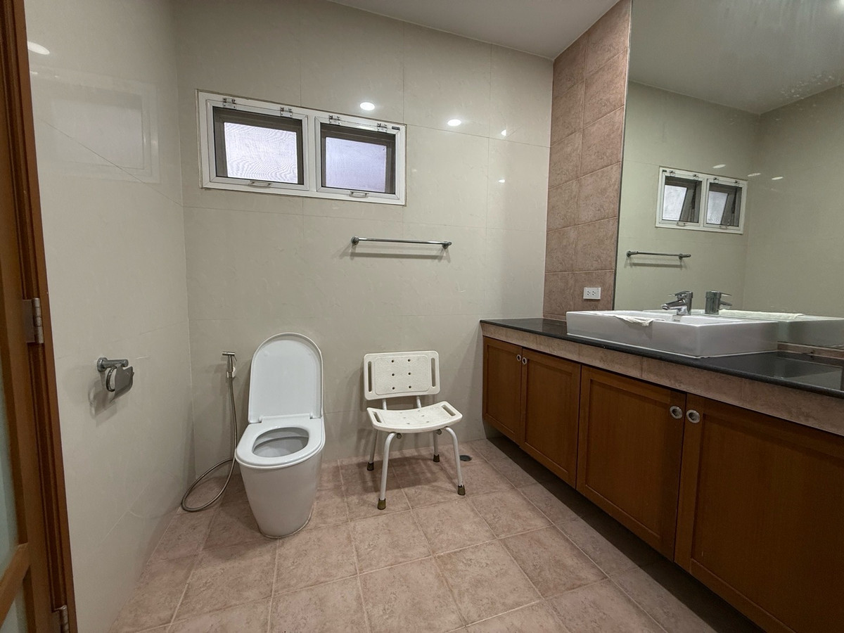 บ้านนนทบุรี บางใหญ่ บางบัวทอง : 🏡✨ ขาย / ให้เช่า บ้านเดี่ยวหรู พร้อมเข้าอยู่
📍 หมู่บ้านประดับดาว 3 ทำเลท่าอิฐ ปากเกร็ด นนทบุรี