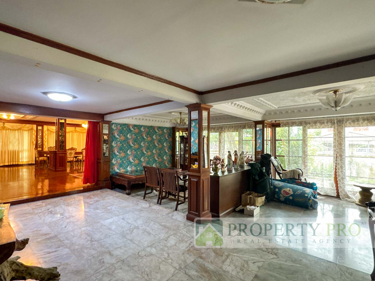 For SaleHouseChaengwatana, Muangthong : 2 Story Detached house for Sale Ban Sahakon Khehasathan 3 Soi Tiwanon-Pak Kret 22, 4 beds 4 baths 300 Sqw Near Pak Kert Bypass Chaeng Watthana Rama IV Bridge Expressway : KT26S-003