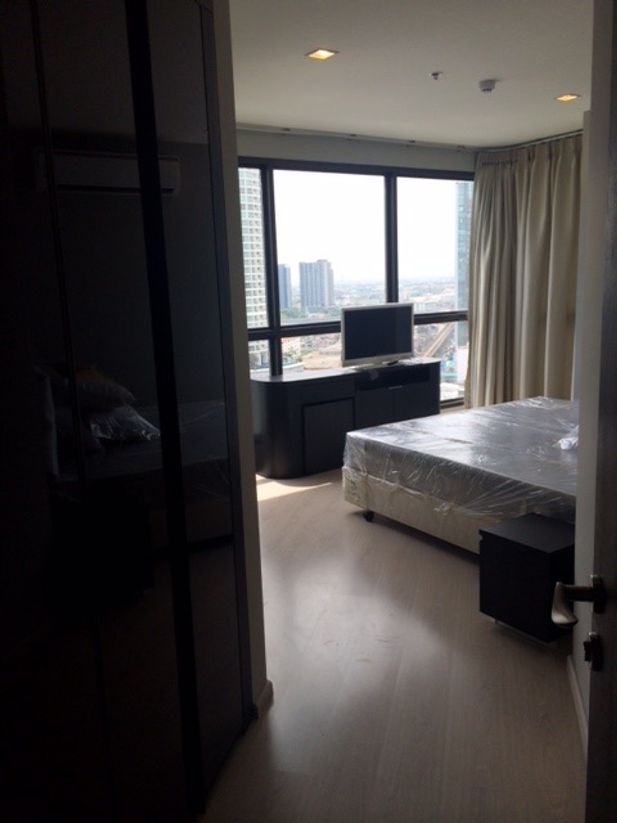 For RentCondoOnnut, Udomsuk : For Rent Condo Rhythm 44/1 (BTS Phra Khanong) (S03-2632)