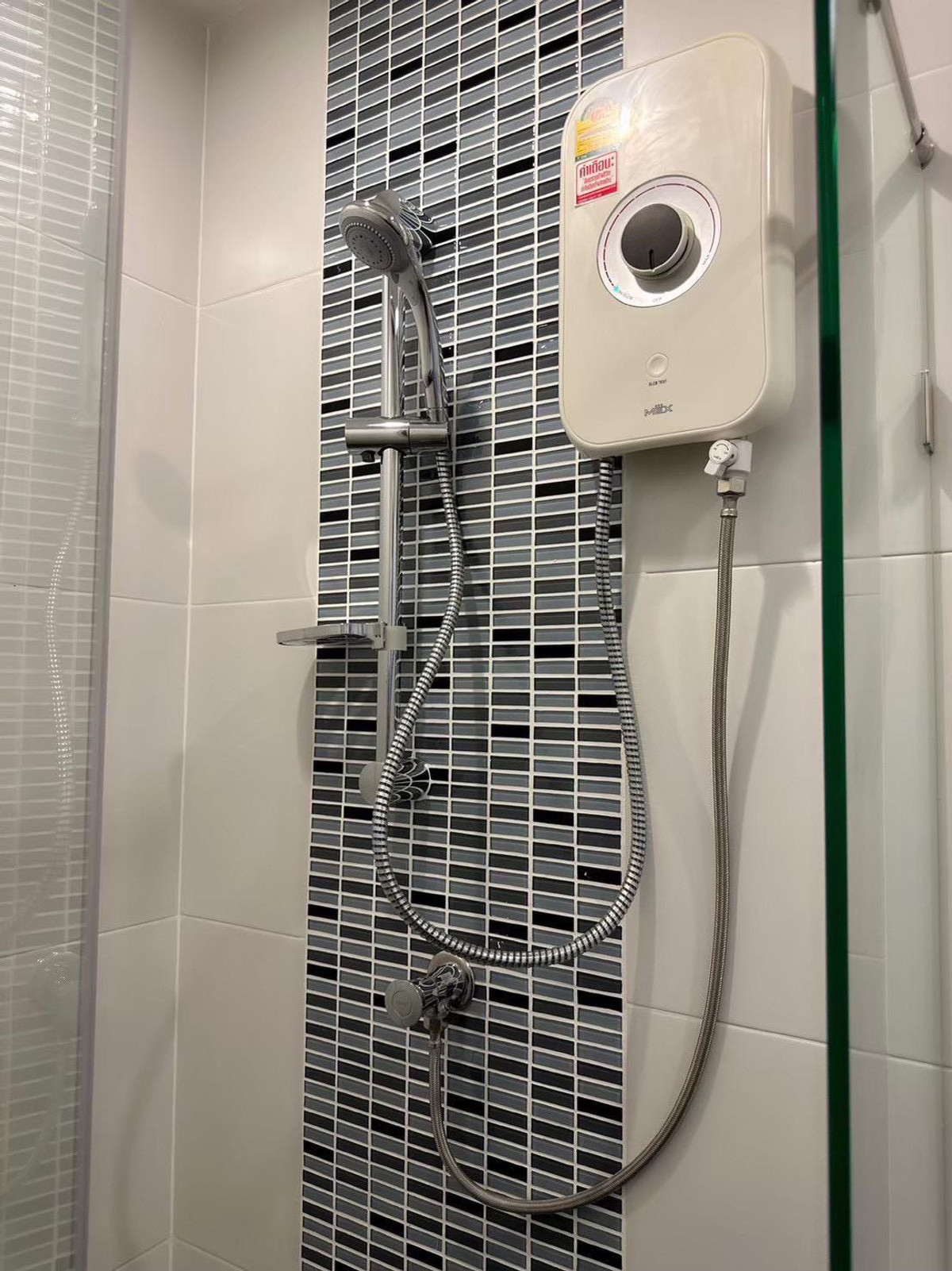 For RentCondoBang Sue, Wong Sawang, Tao Pun : ✅ Beautiful Unit | Fully Furnished & Ready to Move In ✅ Condo for Rent at Metro Sky Prachachuen (Metro Sky Prachachuen – near MRT Bang Son)