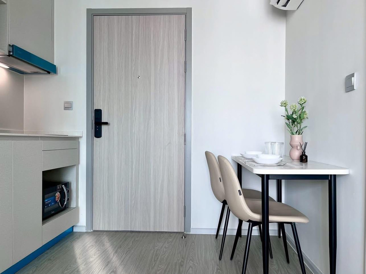 For RentCondoOnnut, Udomsuk : ✅ 100% Brand New | Beautifully Decorated Unit Condo for Rent at Atmoz Oasis Onnut 🚆 Near MRT Srinuch (Sri Nut Station)