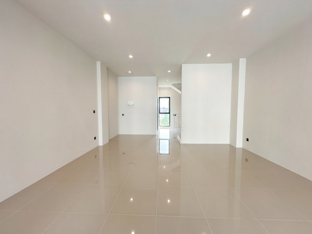 For SaleHome OfficeChaengwatana, Muangthong : Only 3 houses left, for those who decide first!! Bizhaus Chaengwattana, near Central Chaengwattana 300 meters, BTS 500 meters, near Si Rat Expressway. and Udon Ratthaya Expressway