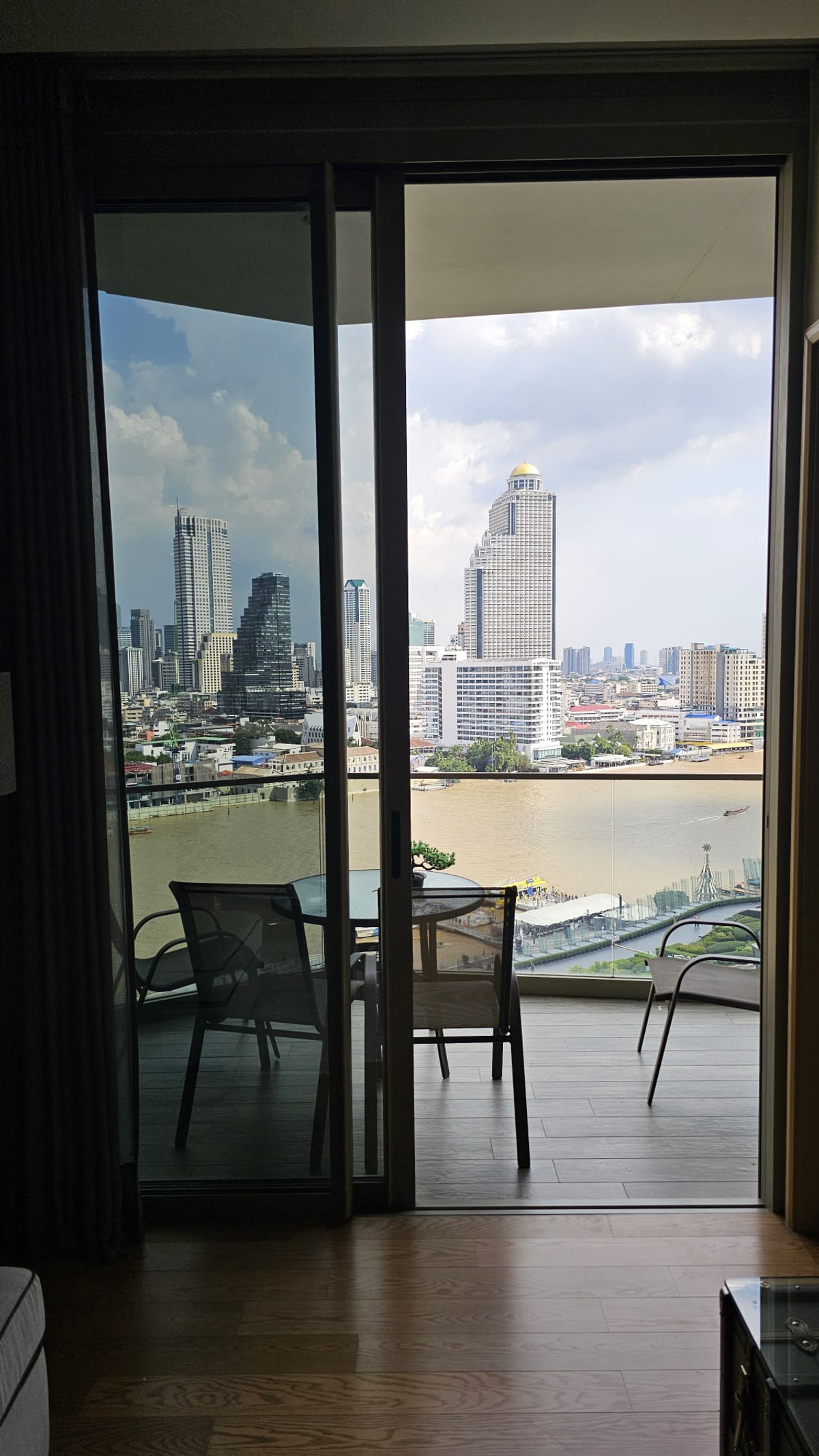 For RentCondoWongwianyai, Charoennakor : Luxury Riverside Living at Magnolias Waterfront | 79 SQ.M. with ICONSIAM View